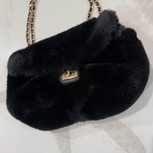 Expressions NYC Vegan Fur Bag Womens Black Faux Fur Shoulder Chain Handbag Purse - Picture 2 of 10